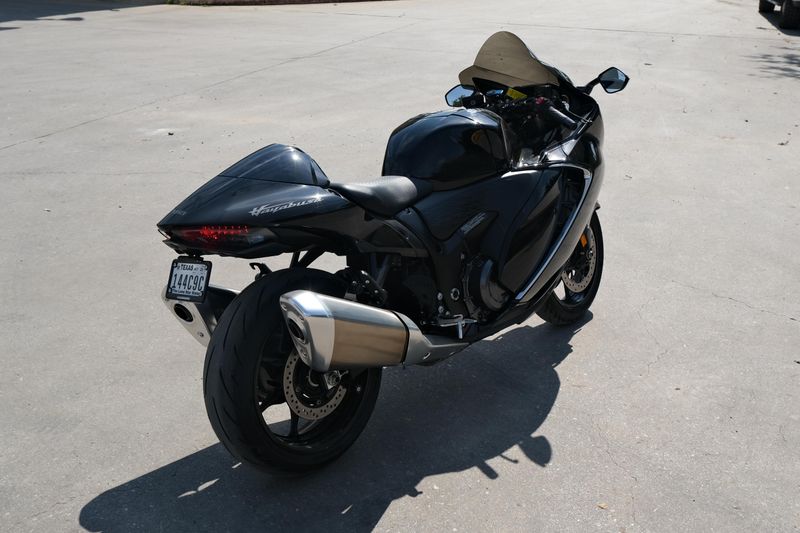 Used 2024 Suzuki HAYABUSA METALLIC MATTE BLACK NO 2 AND GLASS SPARKLE BLACK Image 3