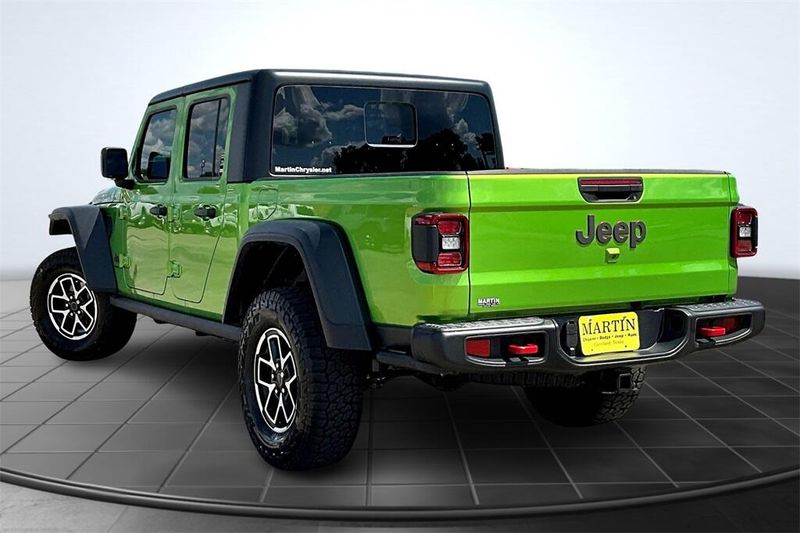 2025 Jeep Gladiator Rubicon photo 3