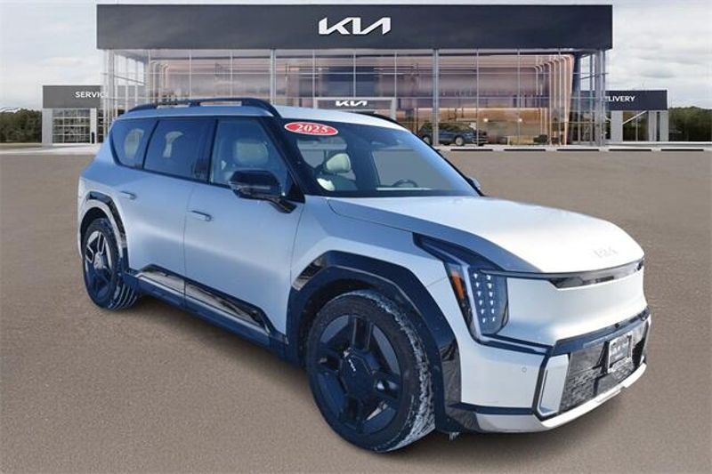 2024 Kia EV9 GT-LineImage 1