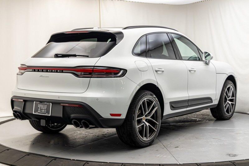 2024 Porsche Macan Image 5