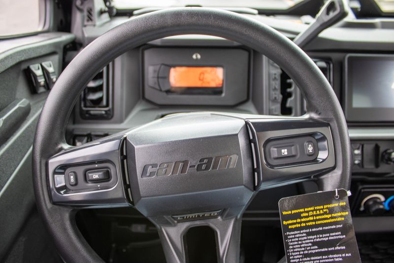 NEW 2026 CAN-AM DEFENDER LIMITED CAB HD11 Image 16