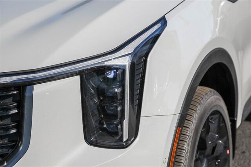 New 2025 Kia Sorento X-Line SXImage 12