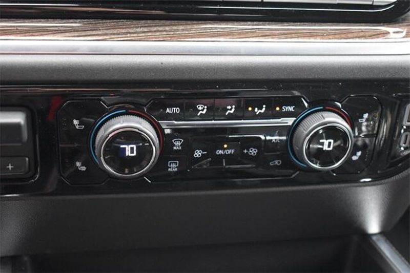 Used 2025 Chevrolet Silverado 1500 LTImage 29