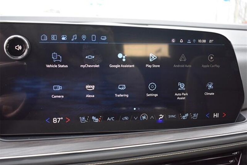 2025 Chevrolet Suburban PremierImage 35
