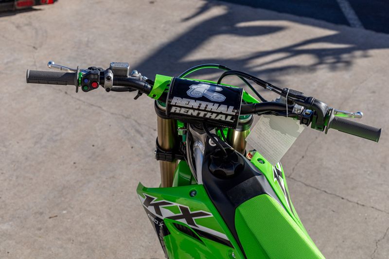 2025 Kawasaki KX450X LIME GREENImage 12