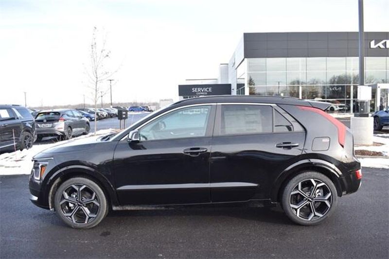 New 2025 Kia Niro EX TouringImage 6