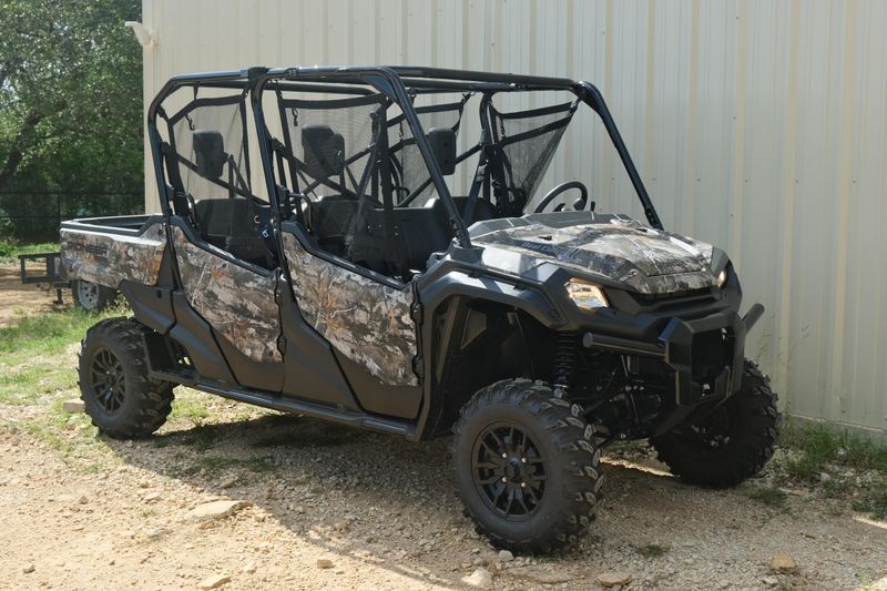 2025 Honda PIONEER 10006 DELUXE CREW TRUE TIMBER ATERA CAMO Image 1