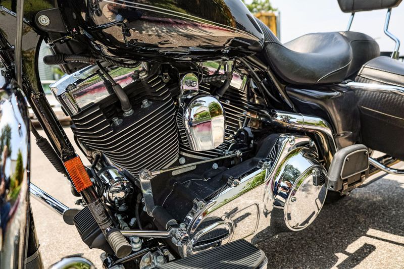 2007 HARLEY ROAD KING CLASSIC  BLACK Image 9