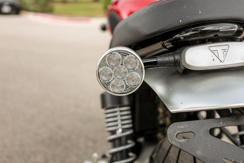 USED 2023 TRIUMPH SPEED TWIN1200 Image 14