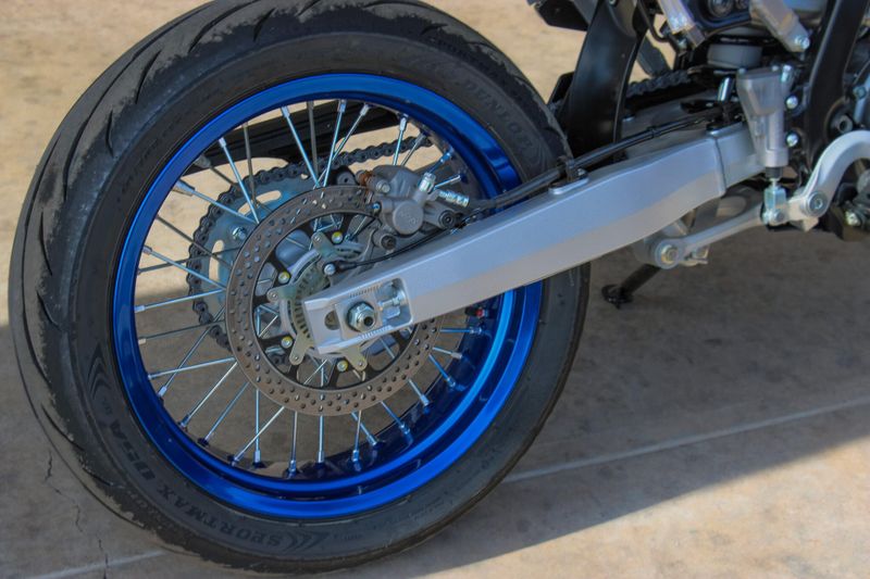 NEW 2025 SUZUKI DRZ4SM Image 9