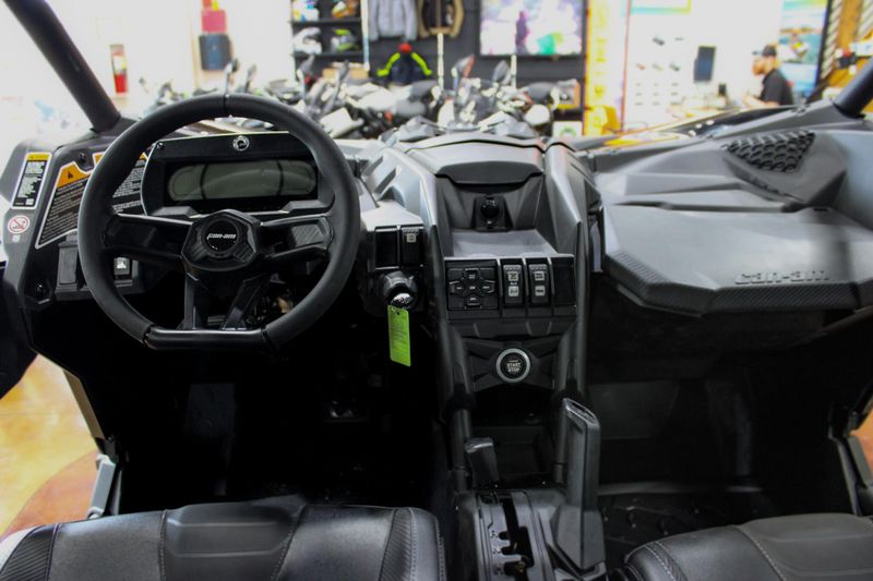2025 Can-Am MAVERICK X3 MAX X RS TURBO RR TRIPLE BLACK Image 28