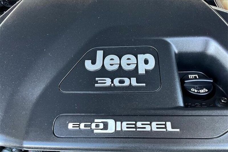 2023 Jeep Wrangler WillysImage 32