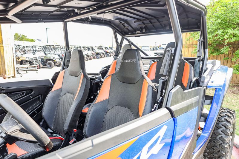 2025 Polaris RZR XP 4 1000 ULTIMATE BLUE Image 17