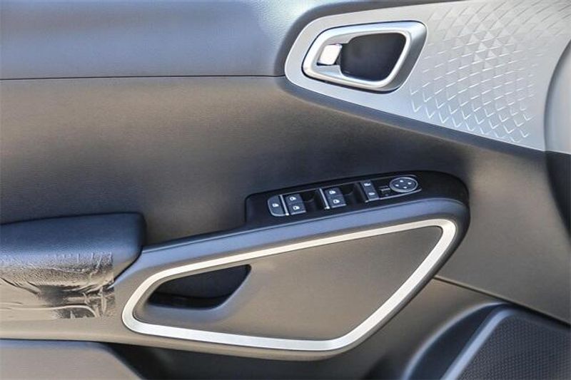New 2025 Kia Soul SImage 21
