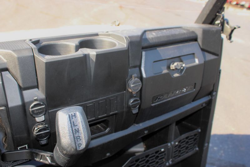 2025 Polaris RANGER CREW SP 570 PREMIUM SAND DUNE Image 21
