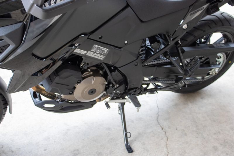 NEW 2026 SUZUKI VSTROM 1050 Image 18
