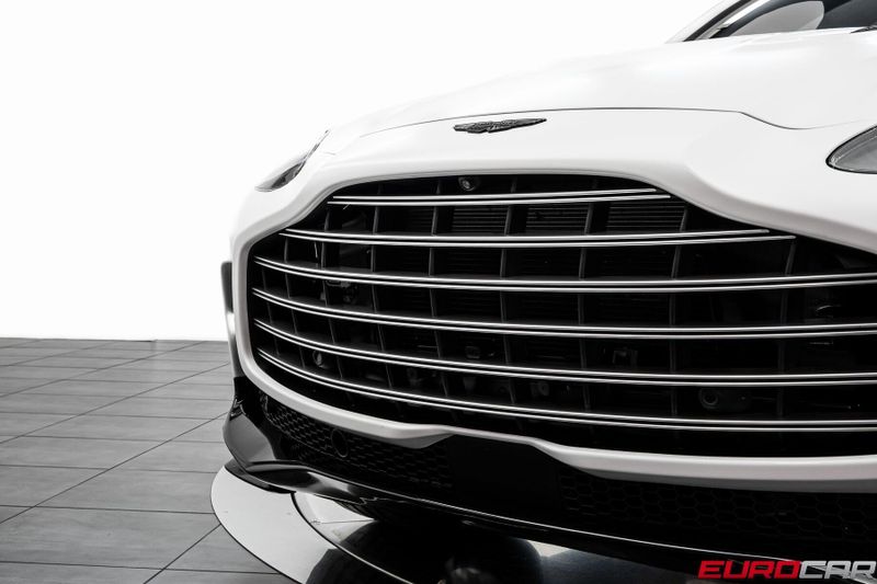 Used 2025 Aston Martin DBX 707 *SATIN FACTORY PAINT * PREMIUM PACKAGE*Image 11