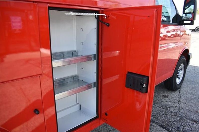 New 2025 Chevrolet Express 3500 Work VanImage 14