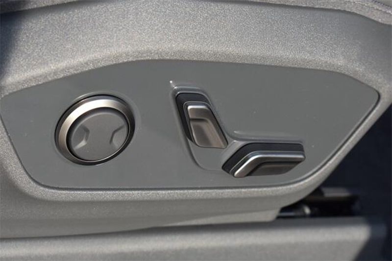 2024 Kia EV9 LightImage 12