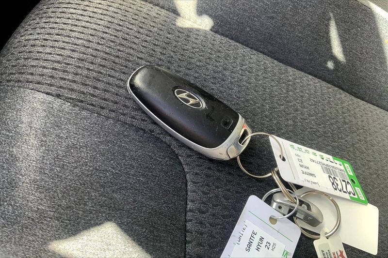 2023 Hyundai Santa Fe SEL photo 10