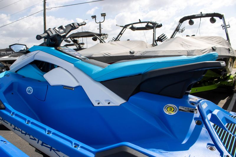 NEW 2026 YAMAHA JETBLASTER DLX 3UP Image 7