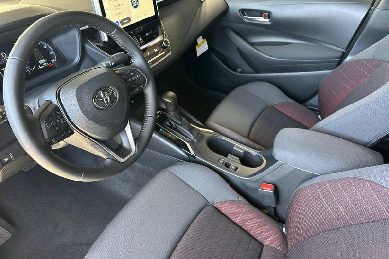 New 2027 Toyota Corolla Hybrid SEImage 9