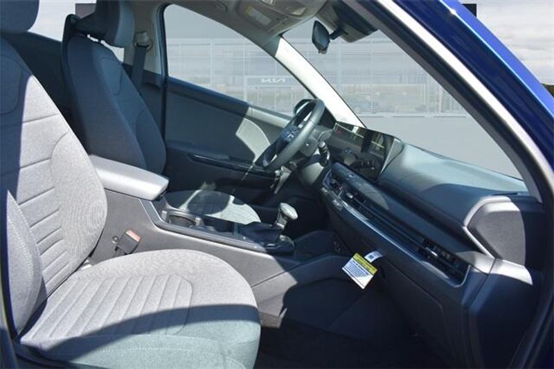 2025 Kia K4 EXImage 12
