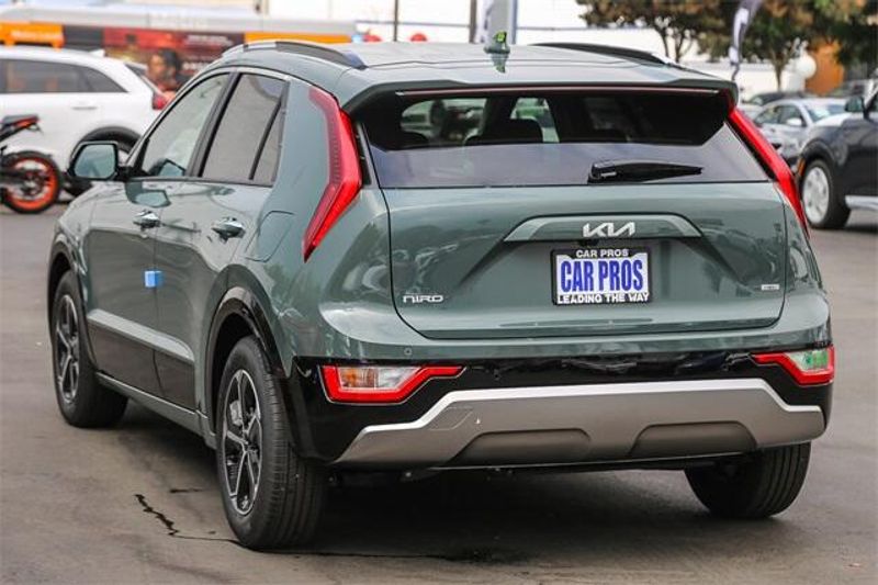 New 2025 Kia Niro SXImage 15