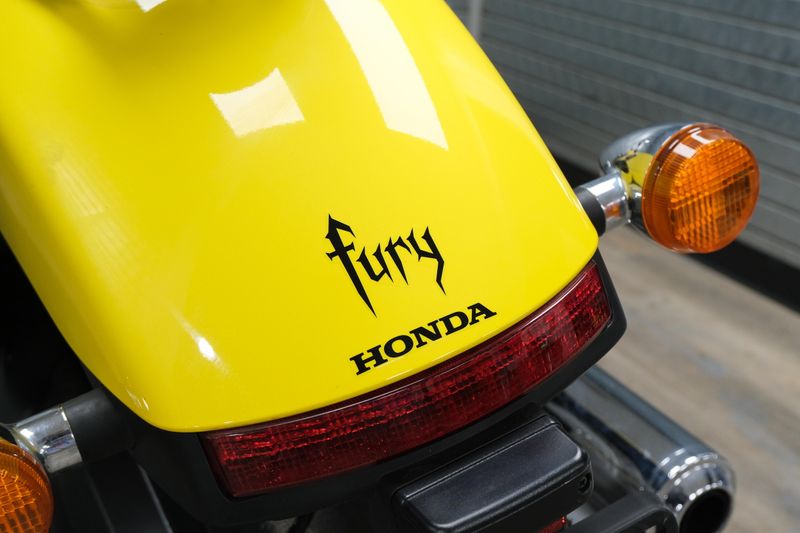 USED 2023 HONDA FURY Image 17