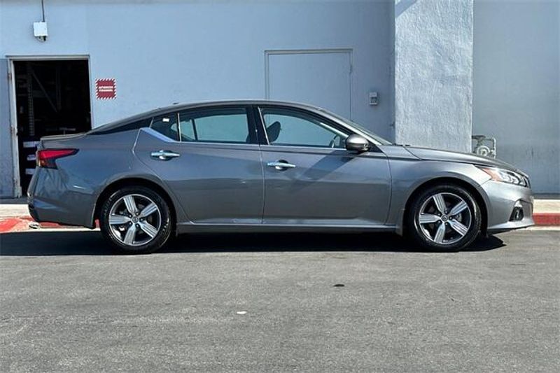 2022 Nissan Altima 2.5 SLImage 3