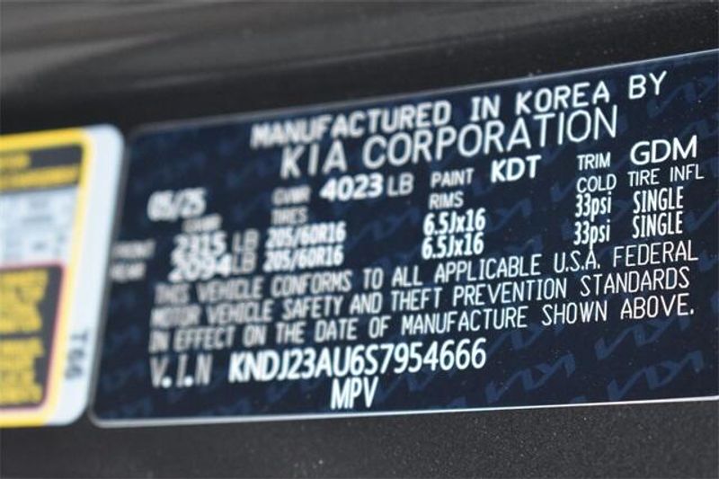 New 2025 Kia Soul LXImage 31