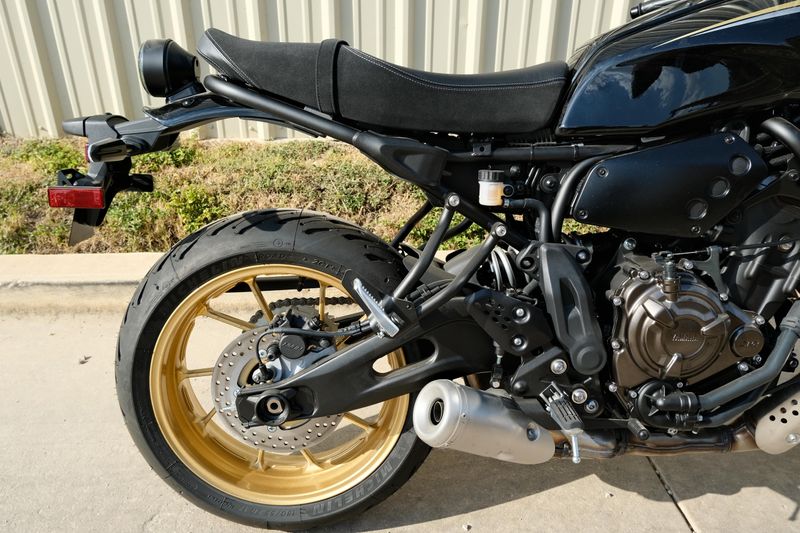 NEW 2025 YAMAHA XSR700 Image 6