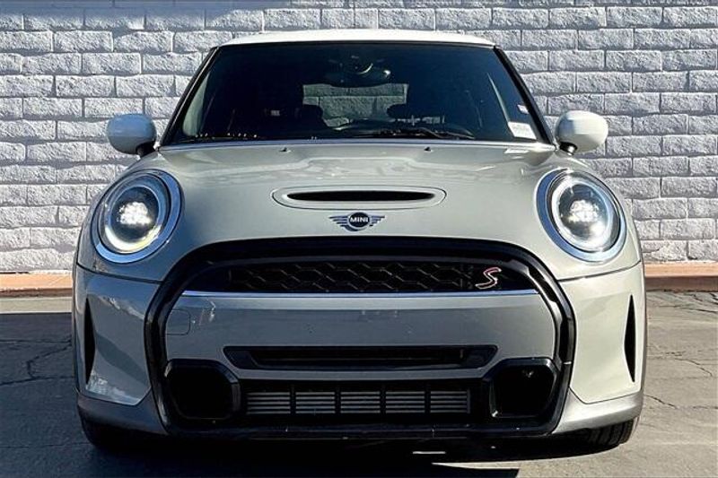 2023 Mini Cooper Hardtop Base photo 2