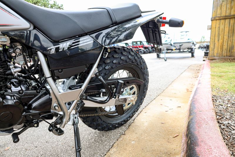 NEW 2027 YAMAHA TW200 Image 8