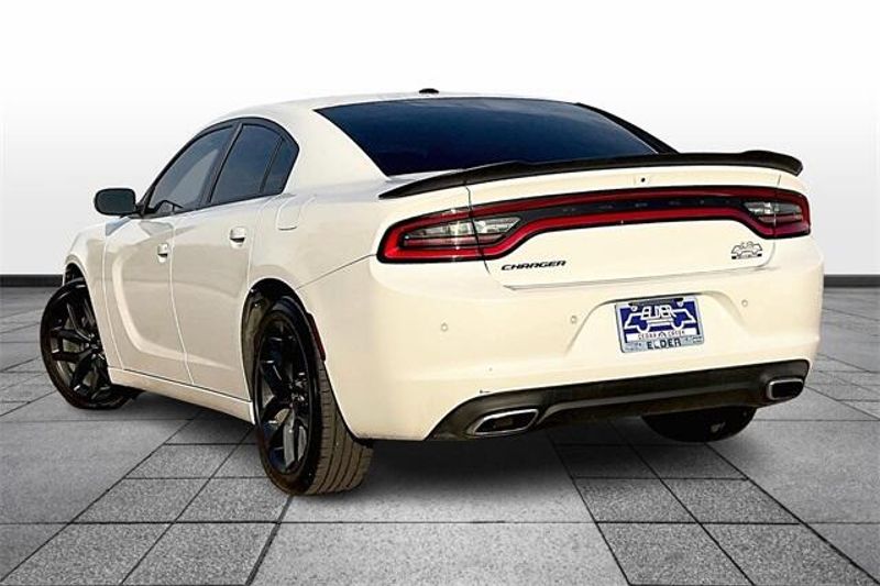 2021 Dodge Charger SXTImage 12