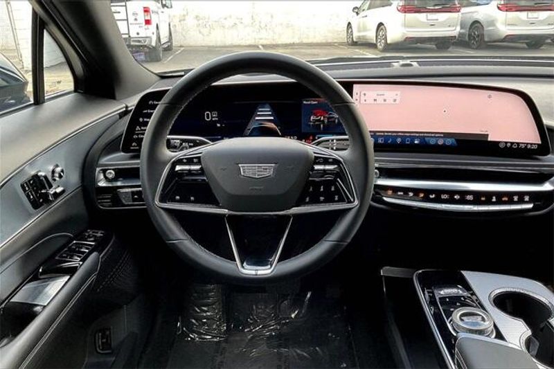 2024 Cadillac Lyriq Tech photo 4