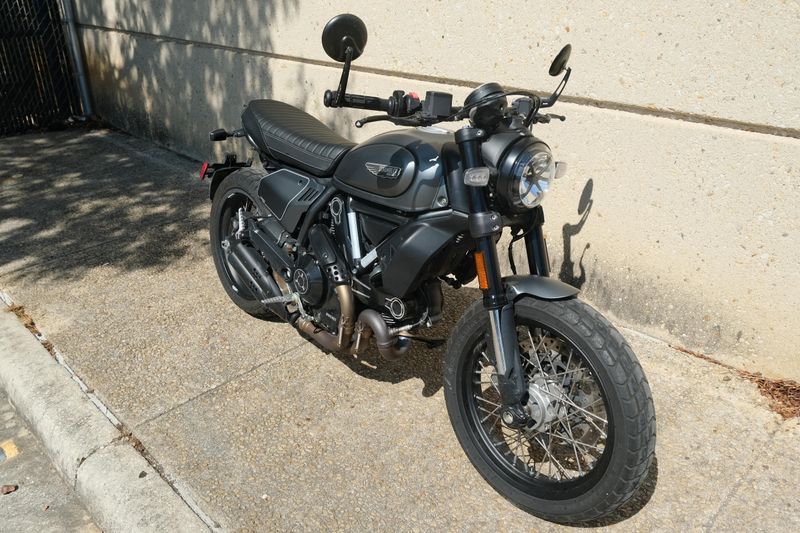 USED 2023 DUCATI SCRAMBLER Image 1