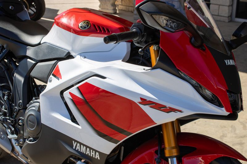 NEW 2026 YAMAHA YZF-R7 70TH ANNIVERSARY EDITION Image 14