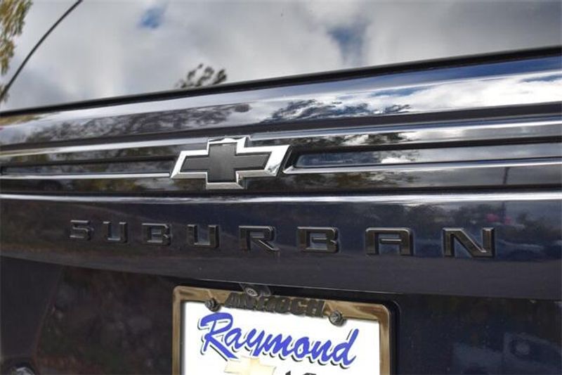 Used 2023 Chevrolet Suburban RSTImage 21