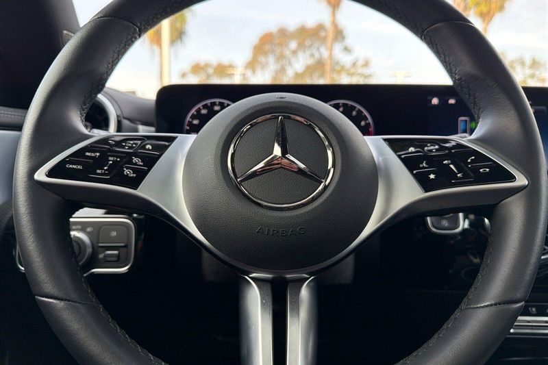 Used 2025 Mercedes-Benz CLA 250Image 25