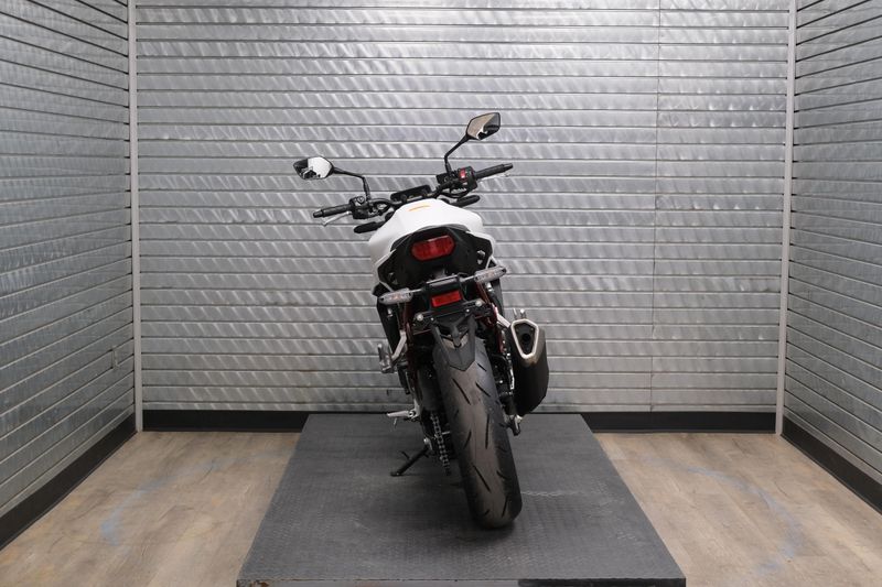 NEW 2025 HONDA CB750 HORNET Image 4