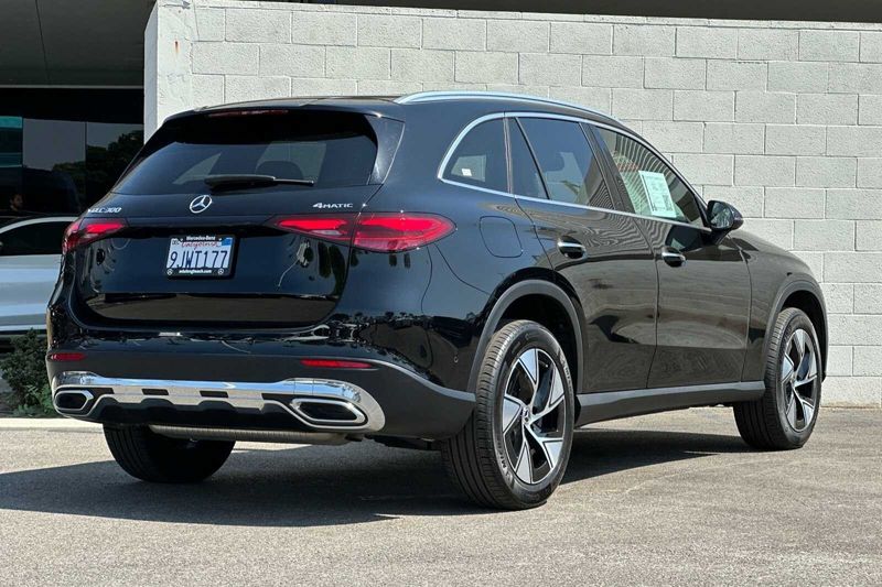 2024 Mercedes-Benz GLC 300Image 4