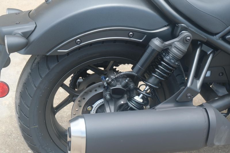 2025 Honda REBEL 1100 MATTE BLACK METALLIC Image 16