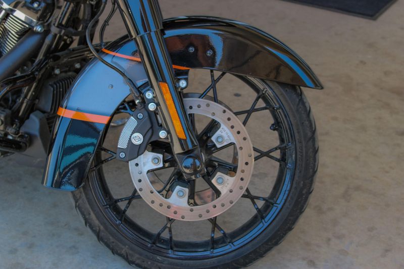 Used 2022 HARLEY ROAD GLIDE SPECIAL Image 9