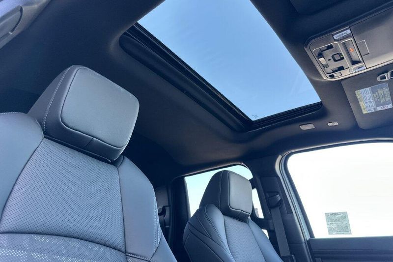New 2026 Toyota Tacoma TRD Off-RoadImage 16