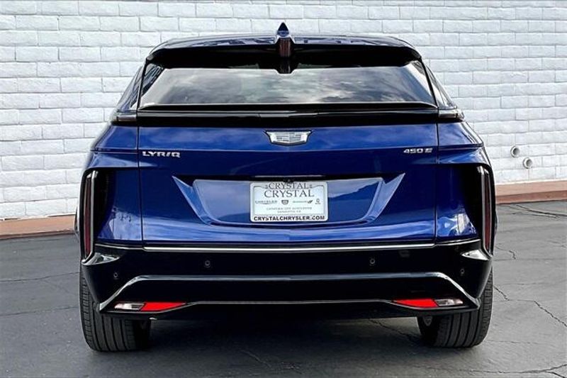 2024 Cadillac Lyriq Tech photo 3