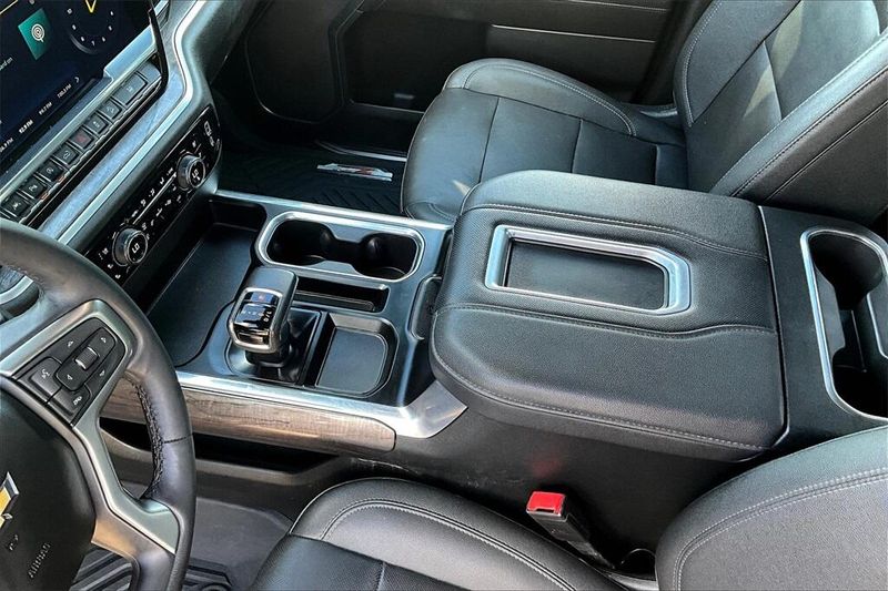 2022 Chevrolet Silverado 1500 LTZ photo 14