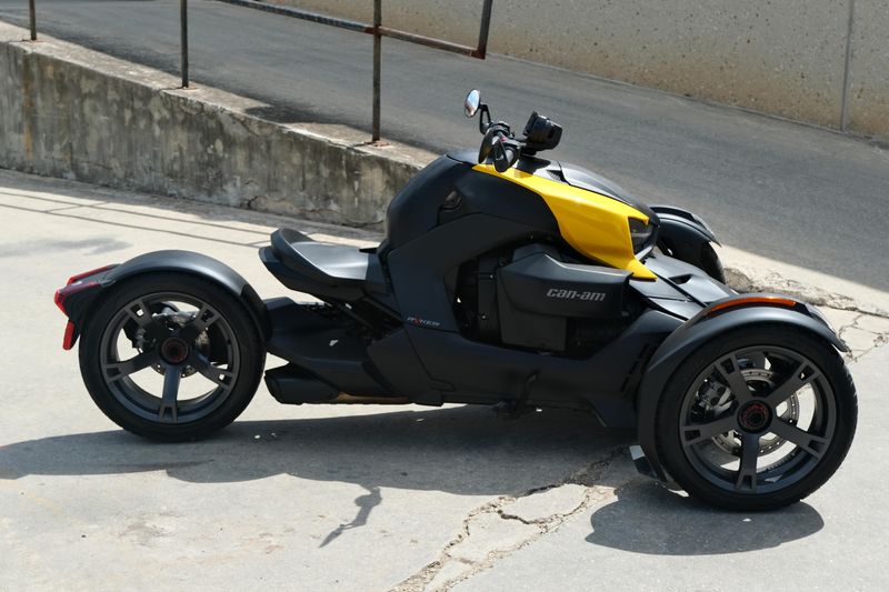 2022 Can-Am RYKER 600 BLACK Image 2