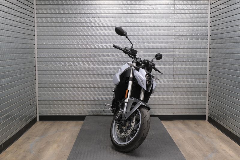 USED 2024 SUZUKI GSX-8S Image 8