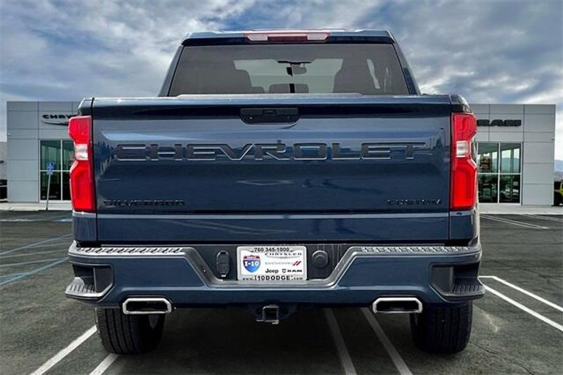2021 Chevrolet Silverado 1500 CustomImage 3